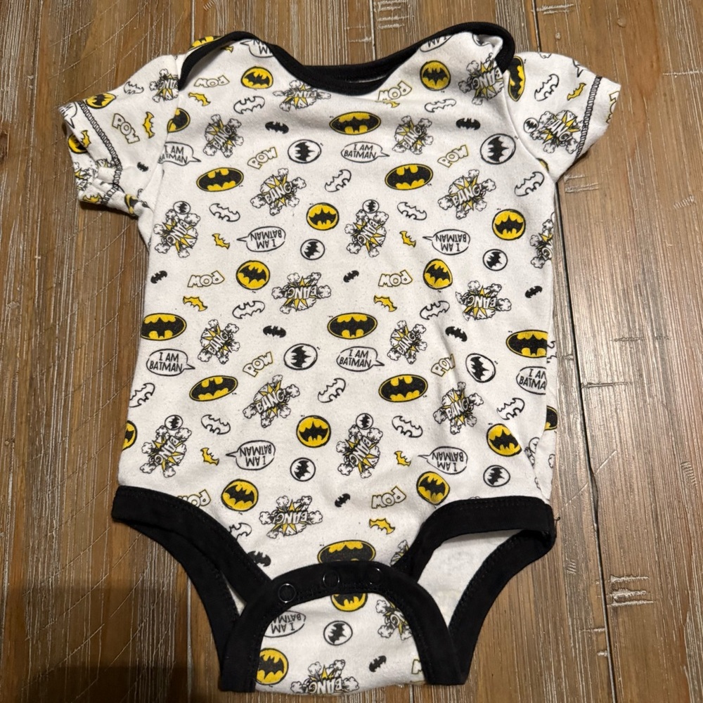 ✨2/$6✨ Baby boy Batman onesie